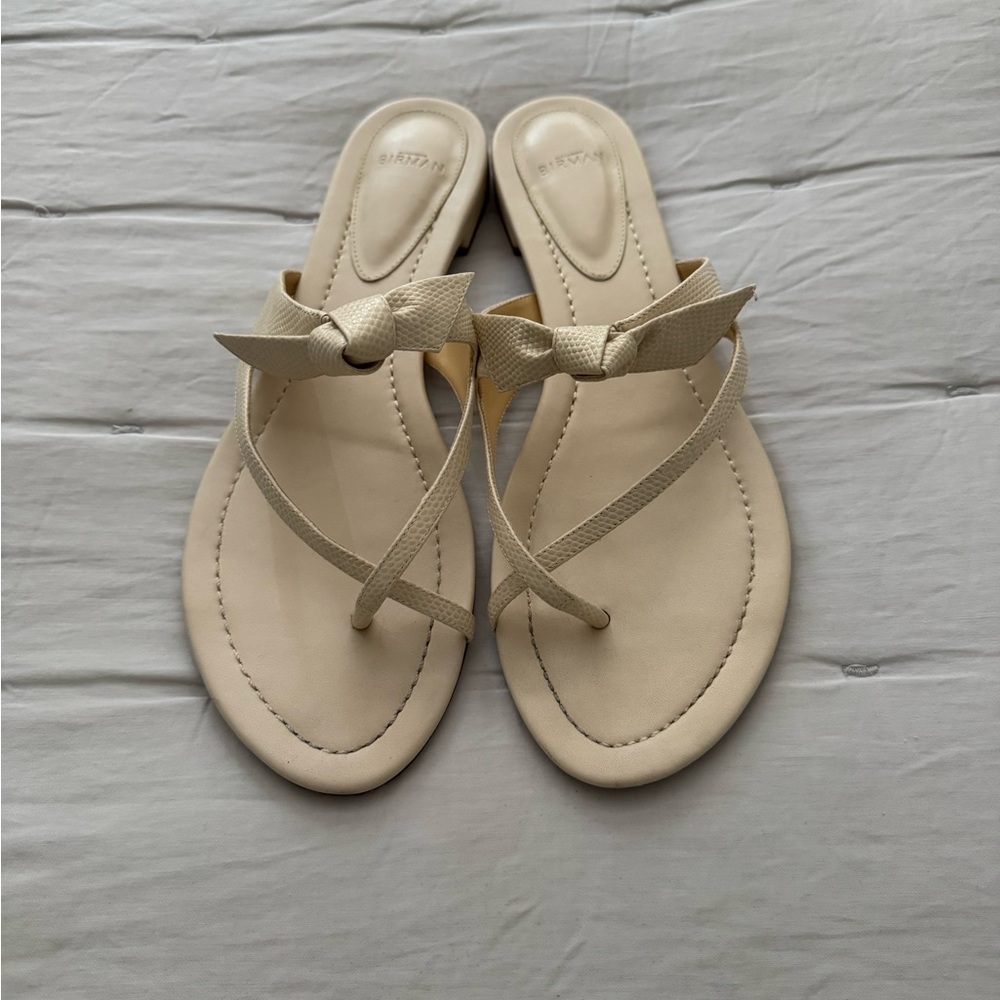 Alexandre Birman Clarita Summer Eggshell Flat Sandal - Picture 2 of 3